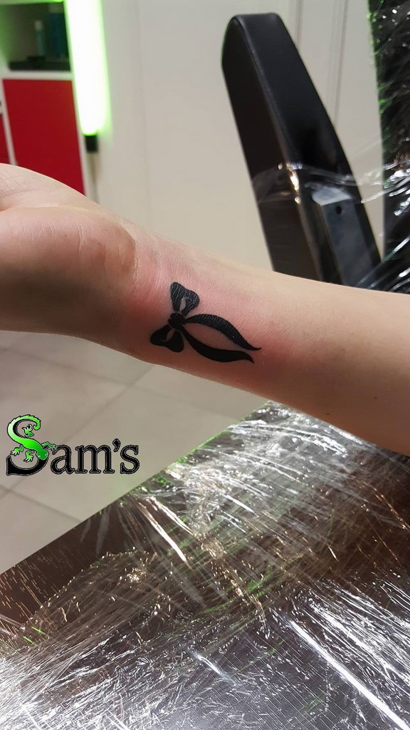 Tatouage petit Noeud