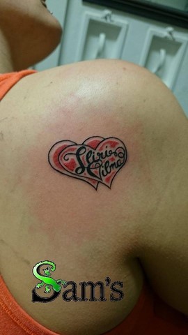 Tatouage écriture coeur