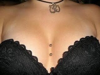 Percing Entre Les Seins