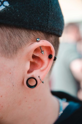 Piercing tunnel oreille